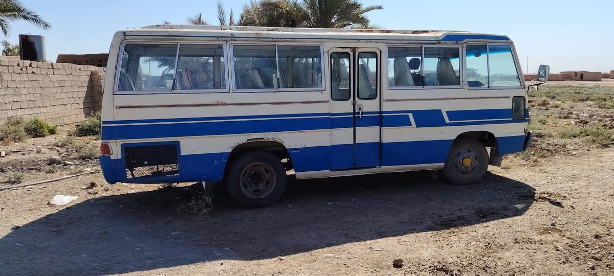 سلام عليكم كوستر للبيع مكان كركوك ناحية الرياض محرك لا صرف لابخار تايرات نص عمر رقم أحمر مصقطة لاتحويل ولاحصة كاز سعر 4ملايين وبيها مجال ***********
