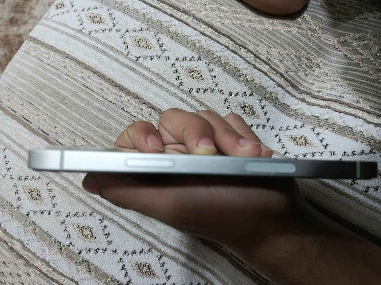 ايفون ١٢ • ١٢٨ • بطارية ٧٨