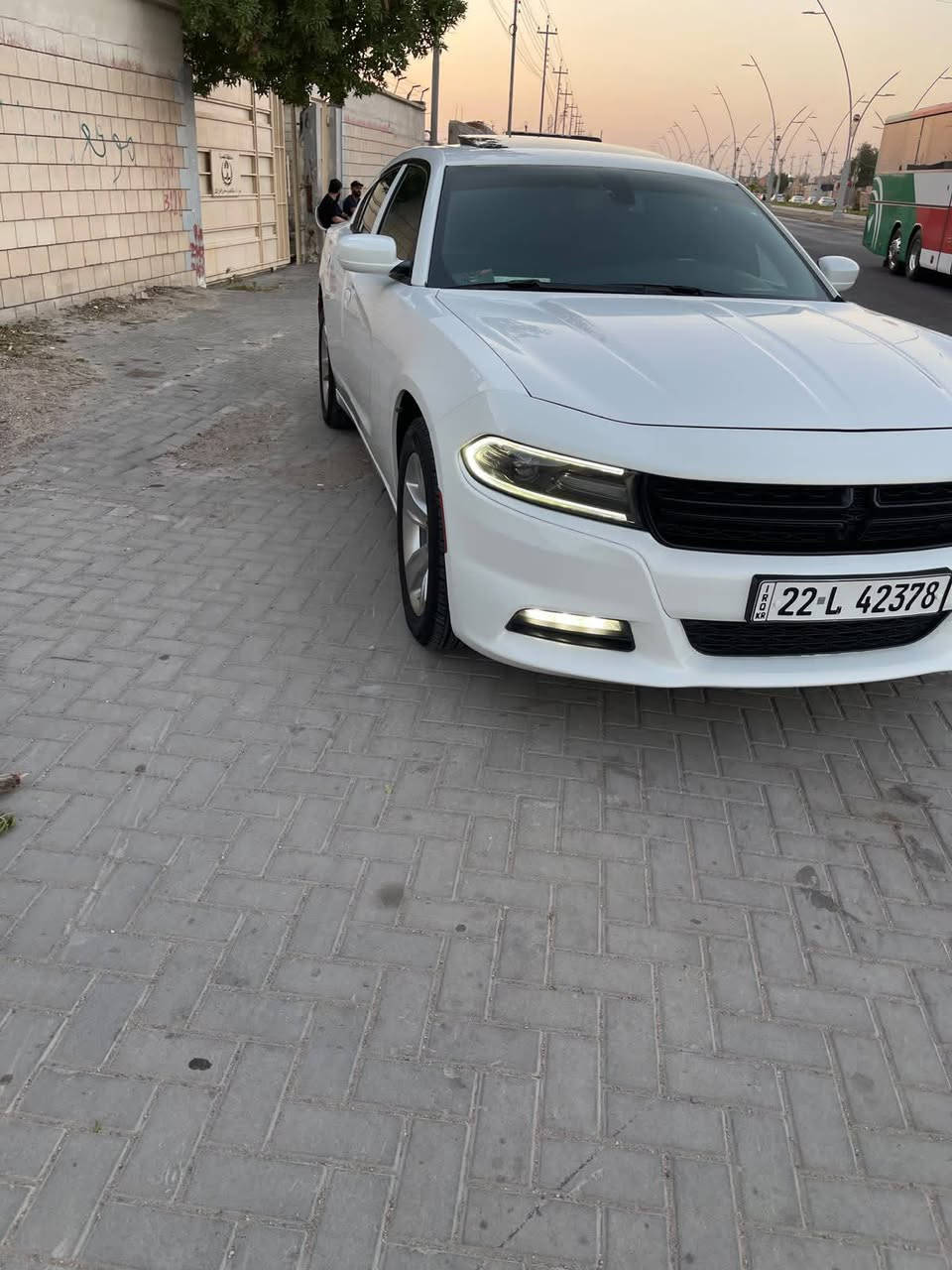 جارجر2017 كندي
مكفوله كفاله عامه  👇👇
٦ سلندر 3600
رقم اربيل الجديد سنويه30
موصفات رالي بلس
 جاهزه  تخم تاير  كير مكينه حداره جاهزه على اخر حبايه
الاسفسار  ***********
مكان السياره البصره البصرة, العراق

