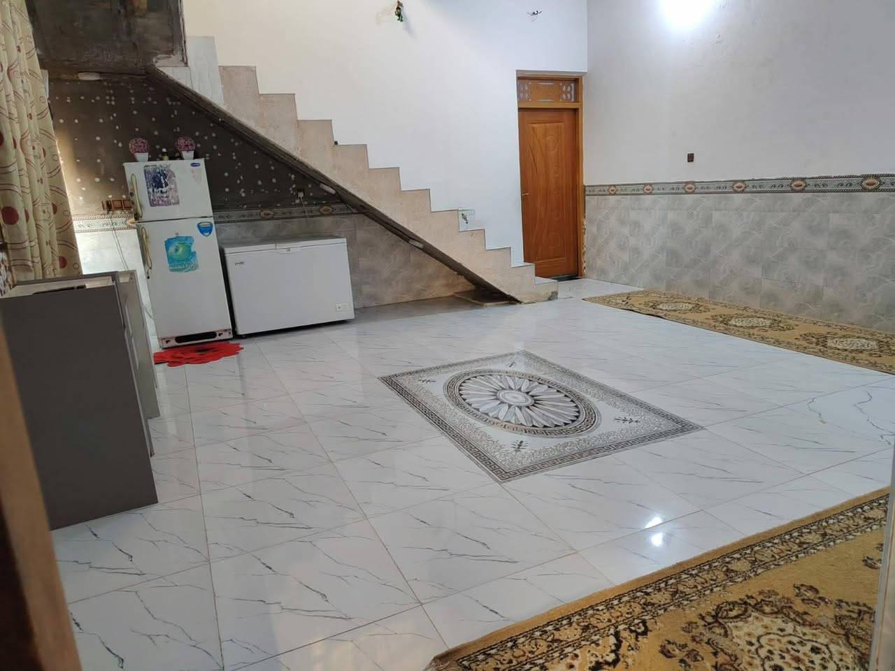 150 متر الواچه 7 ونص النزال 20 استقبال مطبخ حار وبارد وصالتين فوك وجوه وغرفه نوم وصحيات داخليه وخارجيه مناور مطلوب للاسكان تقريبا اقل ال 13تسديد الشهر 298 الاساس كونكريت والسقف كونكريت المنطقه مخدومه بلكامل ماء مجاري كهرباء مياه امطار ارصفه مقرنص تبليط مدراس كافة المراحل مركز صحي العنوان ديوانيه حي الزهراء البلوك الاول خلف المركز الصحي اي استفسار *********** 📍او زورو موقعنا مكتب عقارات الجوهره للتقصيد 📌 جمهوري قرب فلكه حمزه كسار 📍📌
