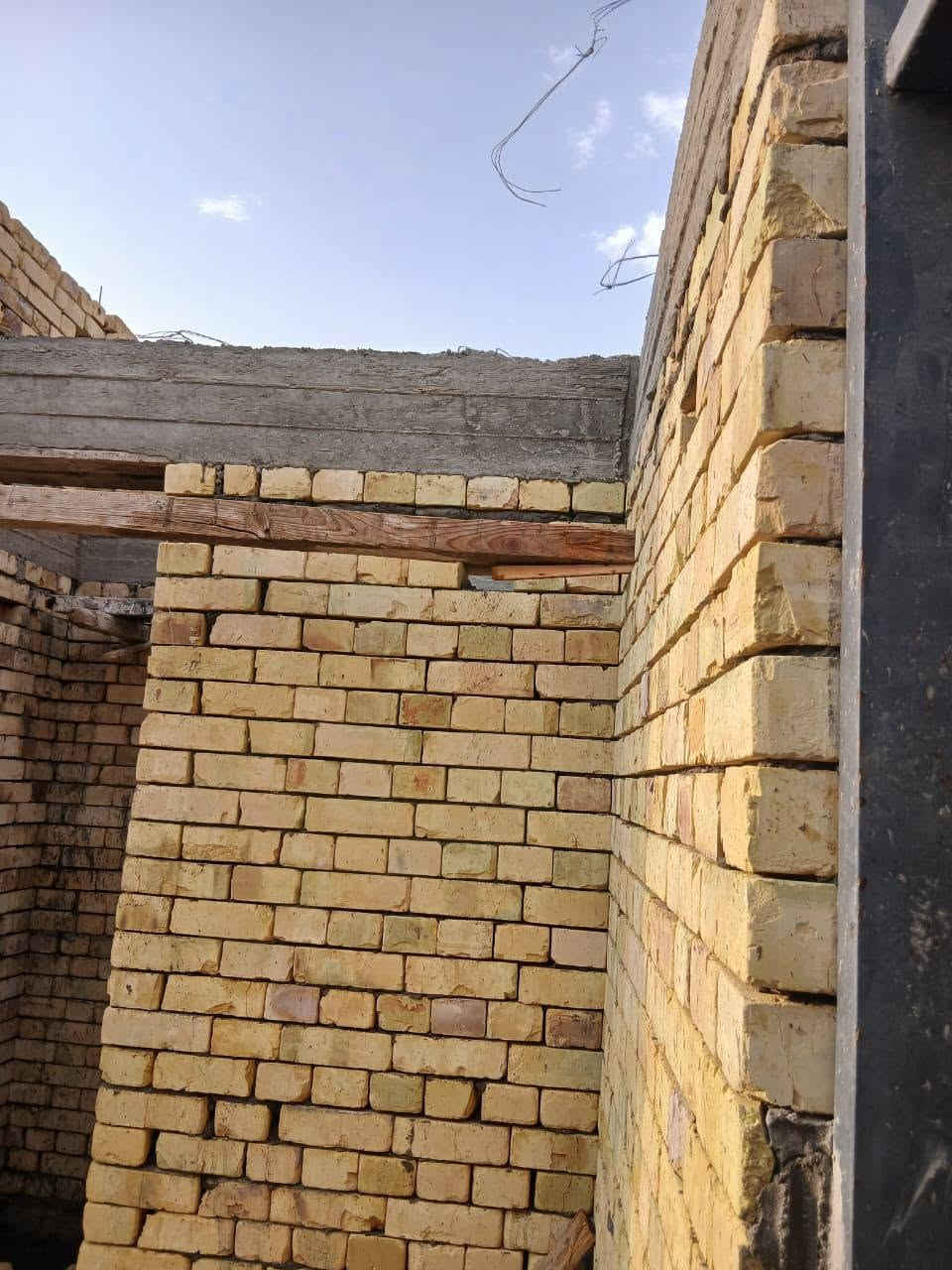 ابو علي #خلفه #بناء #طابوك 
شغل نضيف مرتب بشراف #مهندس
عنوان #البصره #الزبير
رقم ***********

نص مكتوب في الصور:
- ابو علي - خلفة بناء طابوك شغل نظيف ومرتب باشراف مهندس Phone: *********** Field: بناء فقط العنوان: البصرة - الزبير