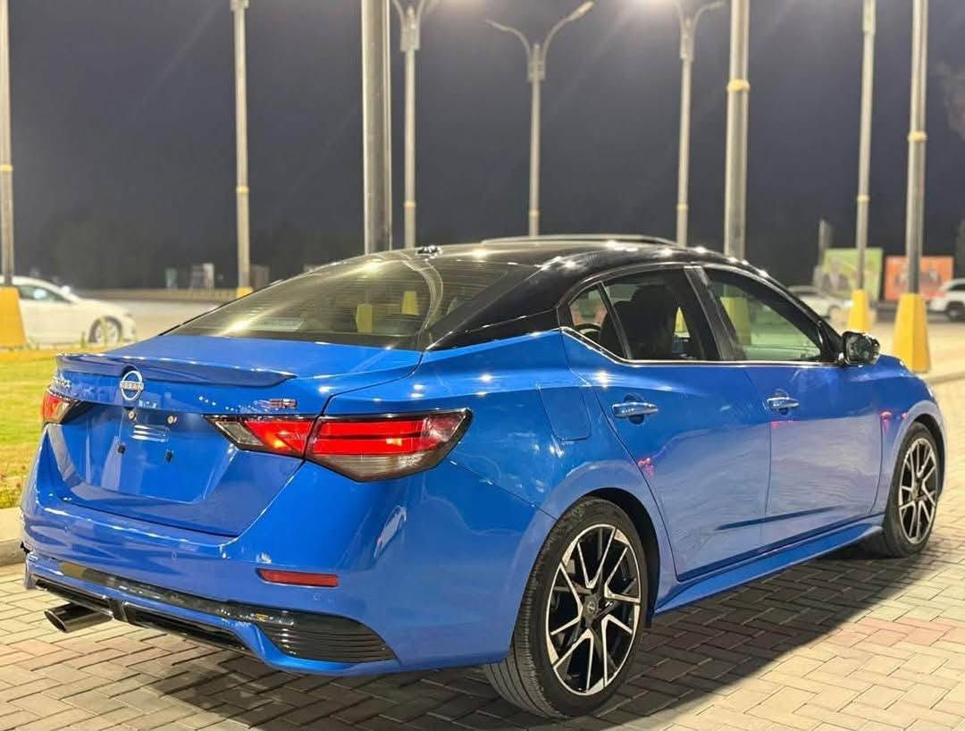 🚘 **للبيع نيسان سنترا 2024 SR فول مواصفات**
🔹 الموديل: **2024**
🔹 الفئة: **SR – فول مواصفات**
🔹 الممشى: **39,000 كم وقابل للزيادة**
🔹 فتحة سقف
🔹 كاميرات 360°
🔹 مانع تصادم
🔹 كشنات جلد
🔹 شاشة وسطية
🔹 Apple CarPlay & Android Auto
🔹 تشغيل بصمة
🔹 دخول ذكي
🔹 تشغيل عن بُعد
🔹 تحكم بالمقود
🔹 مثبت سرعة
🔹 حساسات
🔹 أنظمة أمان ومساعدة للسائق
🔹 داخلية SR رياضية
🔹 جنوط رياضية
🔹 تكييف أوتوماتيك
🔹 USB + USB-C
🔹 مواصفات كاملة

🛠️ **الضرر كلير:**
▫️ باب عكس السائق مصبوغ
▫️ شوي من التكمّة مصبوغ
▫️ باقي الضرر طخات بارد فقط
▫️ الفحص مفتوح

📍 **مرقمة بغداد وجاهزة للنقل**
📄 أوراقها جاهزة

💰 **السعر: 150 ورقة**
🔻 **المجال قليل جداً**

📞 **للجادين فقط، المعاينة والفحص خير دليل.**
***********
