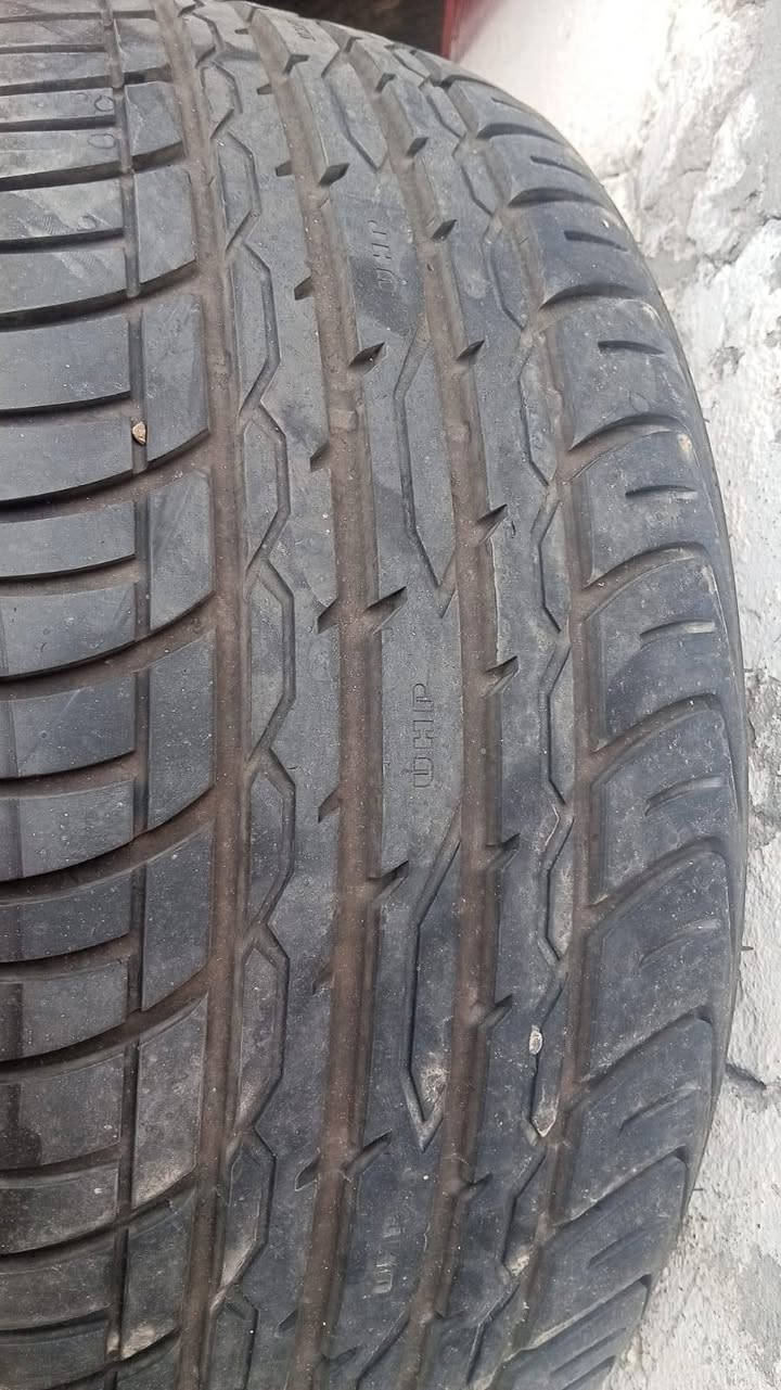 سلام عليكم
زوج تايرات تايلندي
 
حجم 235/40/19
انتاج جديد 
ماشي سبوع واحد 
الاستفسار 
***********
