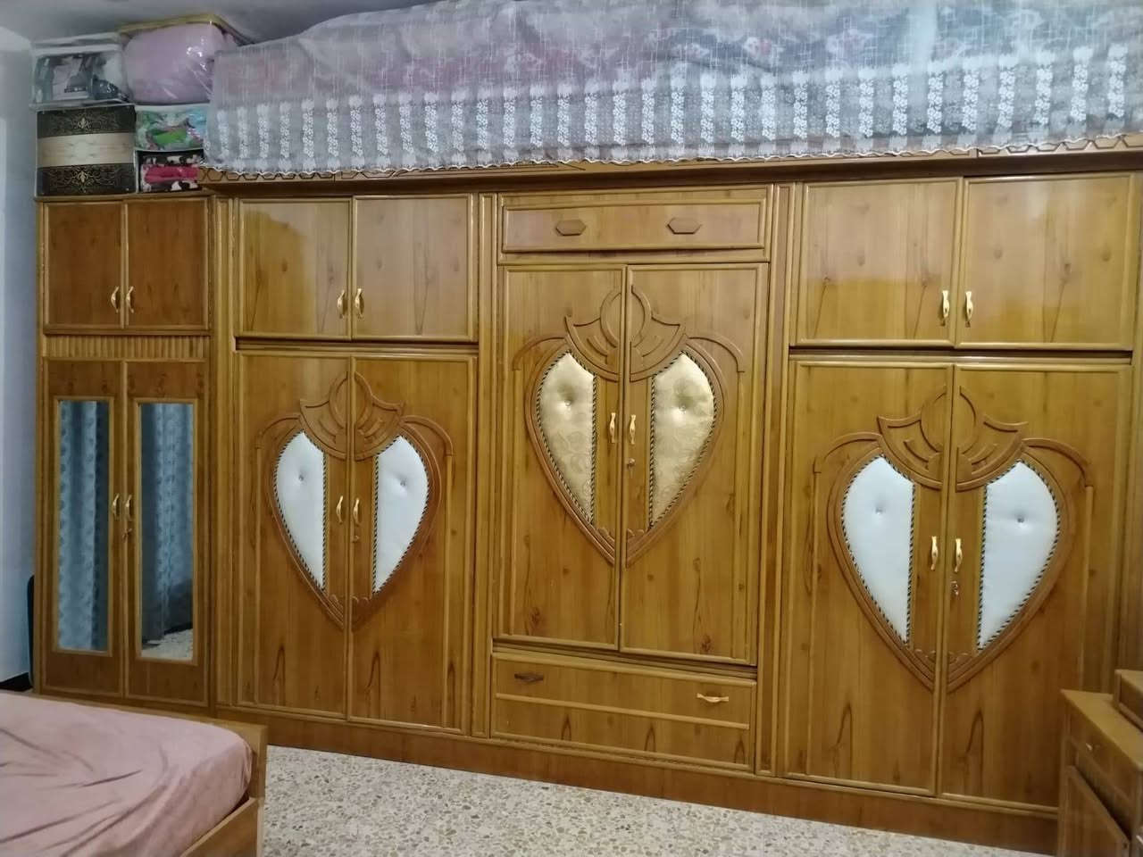غرفه اخشاب نضافه درجه أولى
للاتصال ***********
