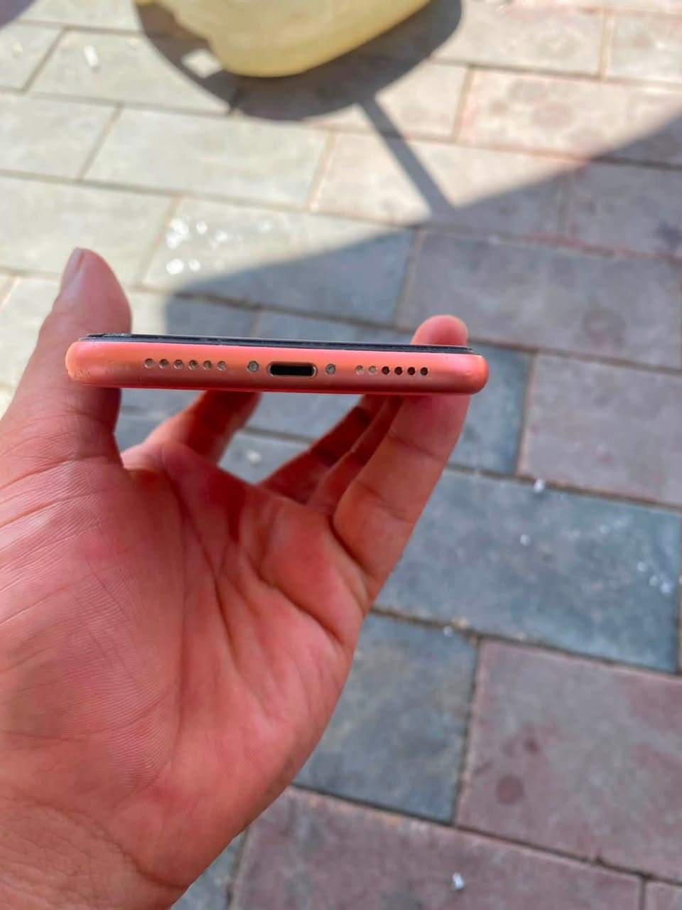 Xr ذاكره 128 
بطاريه 78 
مكفول فقط الظهر مالته شوي بي كسر 
الجهاز ثنين سيم كارت صوت اتصال سماعات كامرات كله مكفول فقط الظهر شوي مكسور يعني ممأثر لا ع اللمس ولا على اي شي سعره 180 وبي مجال مكاني كوفة رقمي ***********
