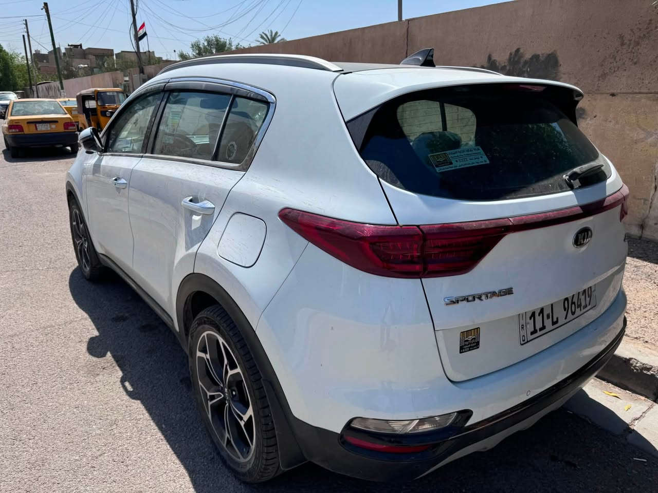 السلا عليكم سبورتج جيتي لاين موديل ٢٠٢١فول مواصفات مكفوله من الصبغ بيها بارد بجاملغ زغير وبارد بلباب ماشيه ٩٨ الف كيلو 
السعر ١٩٨ بيها مجال بسيط 
***********
