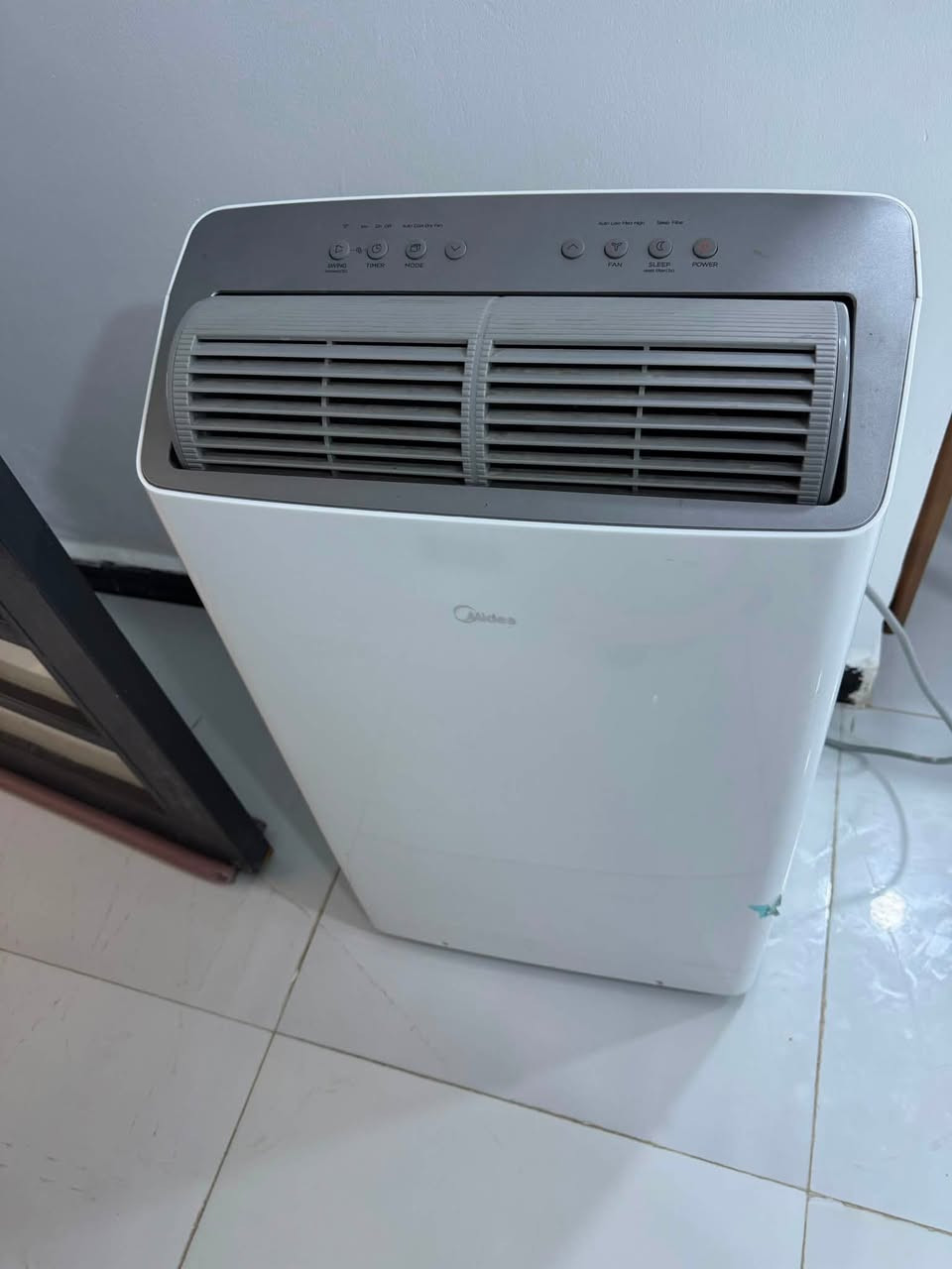 سبلت ميديا متنقل مع كامل ملحقاته جديد مستعمل فقط شهر واحد اشتريتة ب٣٧٥ الف ورايدته ب٢٠٠ الف بسبب اريد انتقل 
للاستفسار (*********** )
العنوان البصرة القبلة حي الاحرار مقابيل الملعب
