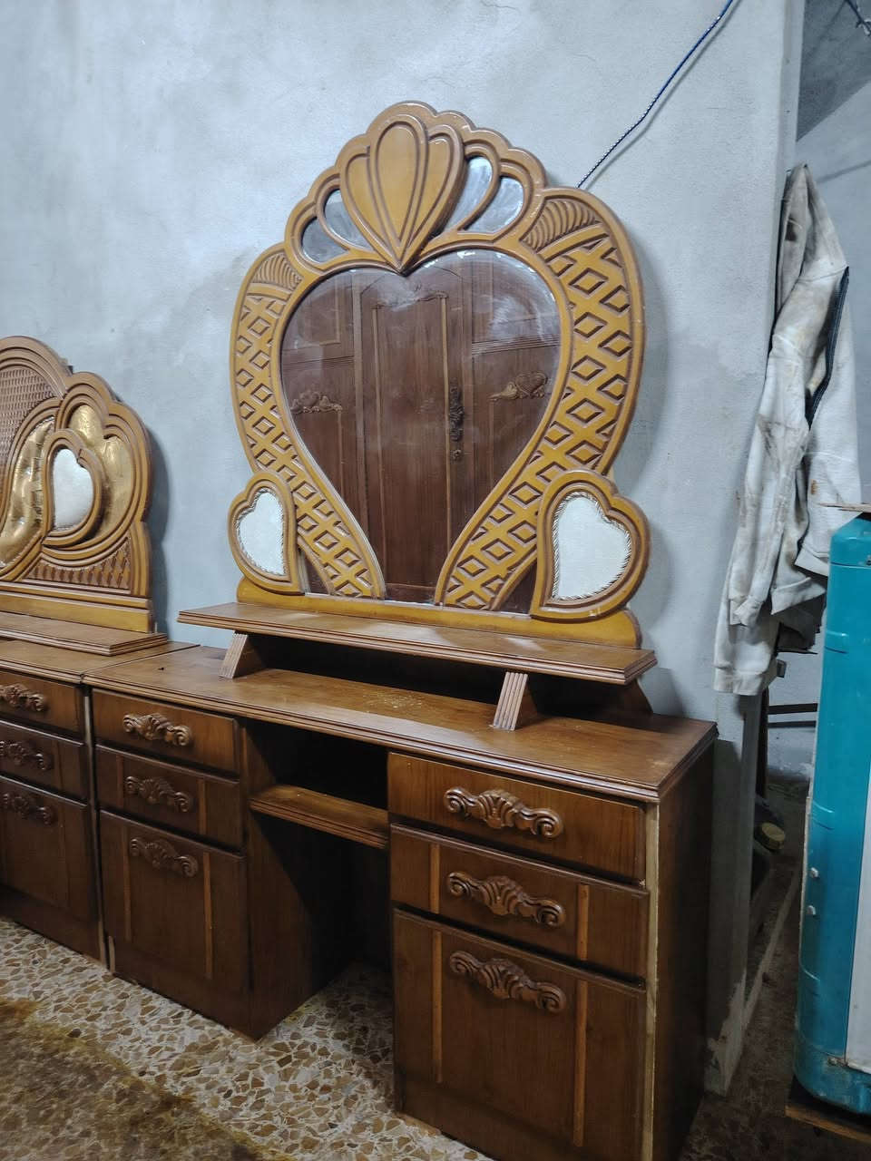 غرفه لبيع فصال ثقيل شرط توصيه سعر٧٠٠الف بيامجال ***********
