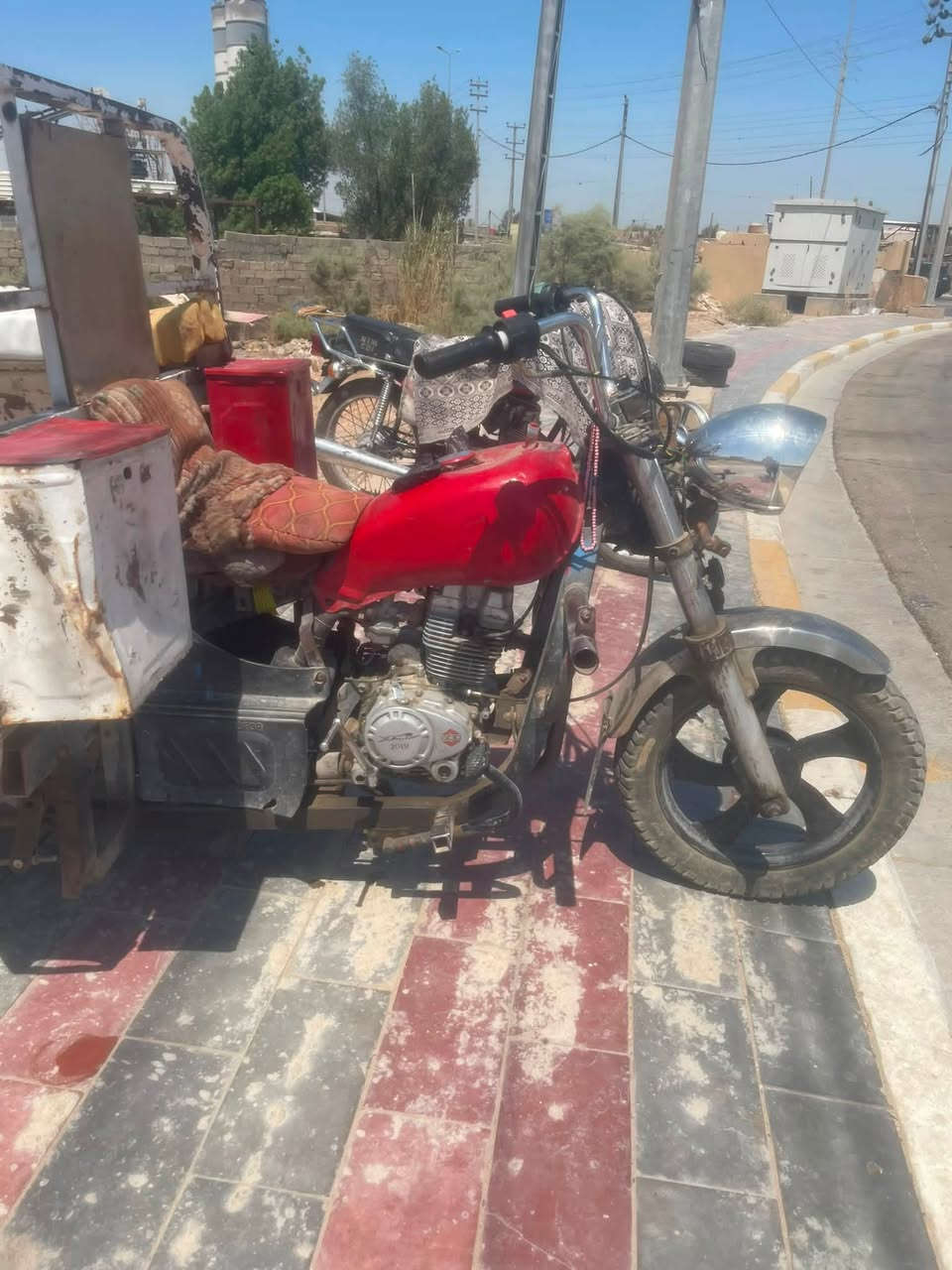 السلام عليكم ستوته مديل 16 أوراق كامله وحلوه خير من الله السعر 950 وبيهه  مجال قليل مكان كربلاء الحولي الميه ***********

