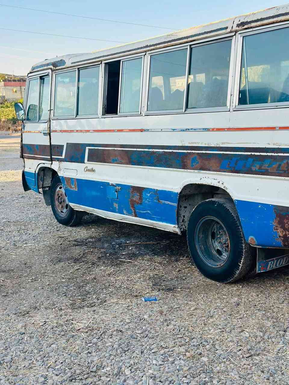 كوستر للبيع ٨٢ دوشمه محرك كير اكسن شرط المكان الموصل السعر ٣ مليون وبها مجال نتواصل ***********/***********

