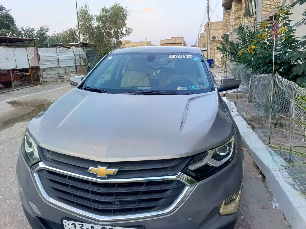 سيارة كوينكس مديل 18فول مواصفات رقم ميسان بسمي اكليزي لون اسمنتي حداديه تخم تاير جديد سيارة جاهزة. السعر ١٣٠ وبيه مجال واذا مراوس حسب لقناعه ***********
