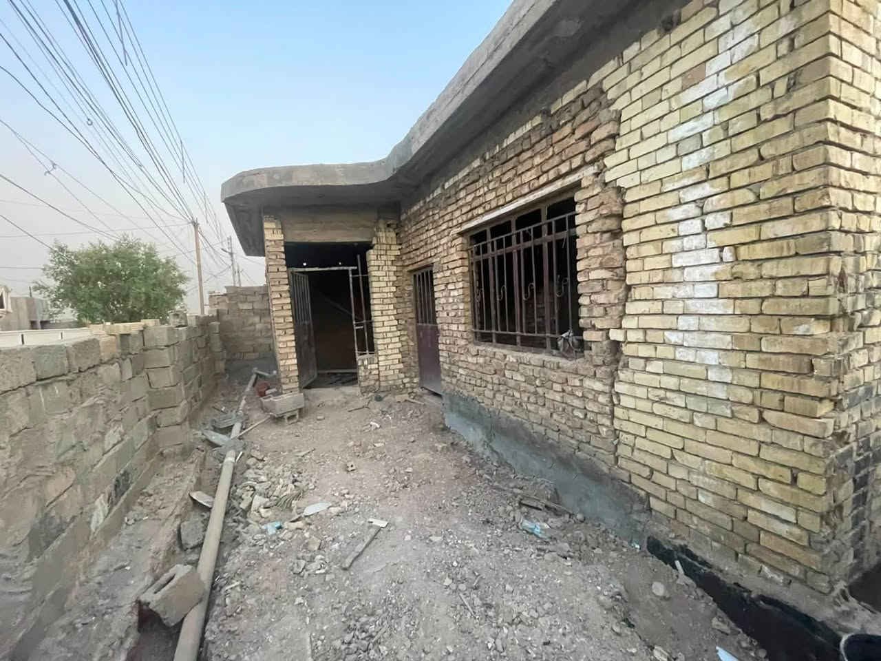 بيت للبيع مساحه 190 متر (ركن)هيكل
منطقة الزعفرانية (زراعي منطقة بيت سفيح بصف منطقة الأمانه شارع سيد هاشم)
رقم الهاتف ***********
