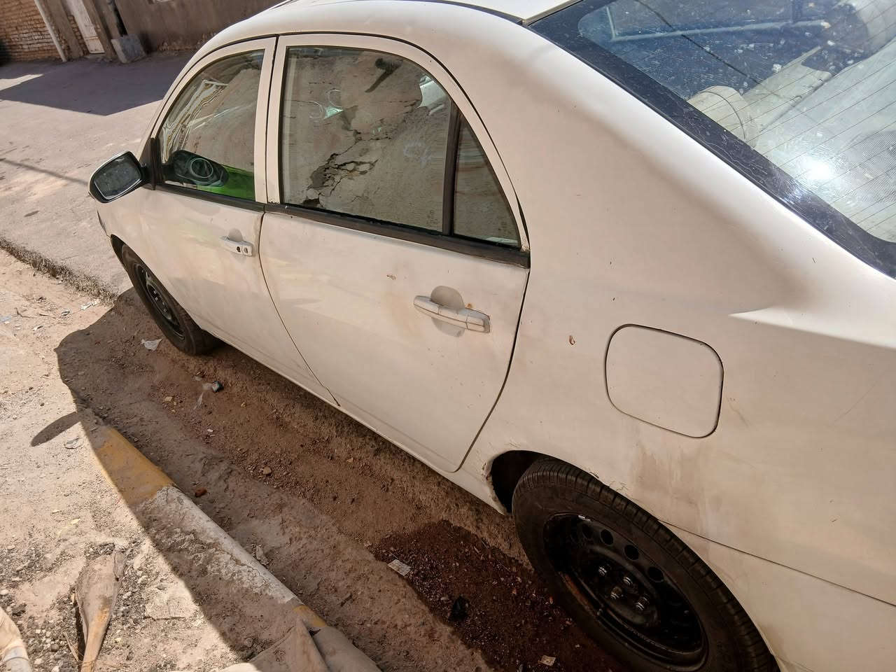 سلام عليكم بسمي السياره  رقم ميسان كير عادي محرك هونده سنويه وهزه جديده تبريد ومضومه زنون عالي وناصي راديتر جديد ومي احمر طخم تاير جديد  السعر ٤٨ ،
***********
