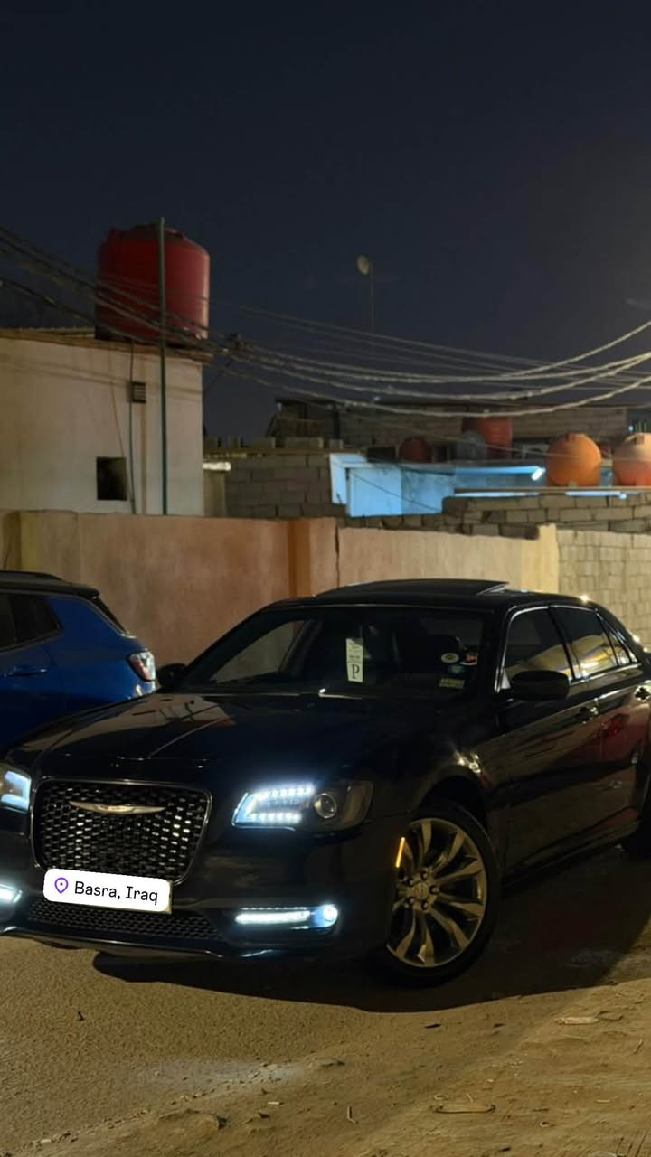 السلام عليكم اوباما مديلS18
مكينه 3600 
فول مواصفات 
بنرامه فتحتين 
بجم العريض 
كشنات جلد 
منضمومة زنون 
حداده جديده 
ويل موزه 20 
تخم تاير 
تبريد ثلج 
مكينه جديده 
كير جديد 
السياره جديده احلى امن الصور  ماناقصه برغي 
السياره متؤمه طبق الاصل شرط الحاسبه 
هـ ***********

نص مكتوب في الصور:
- BASRA, IRAQ
- ENKAZ - Yunus Emre YET...
- YEYmusic