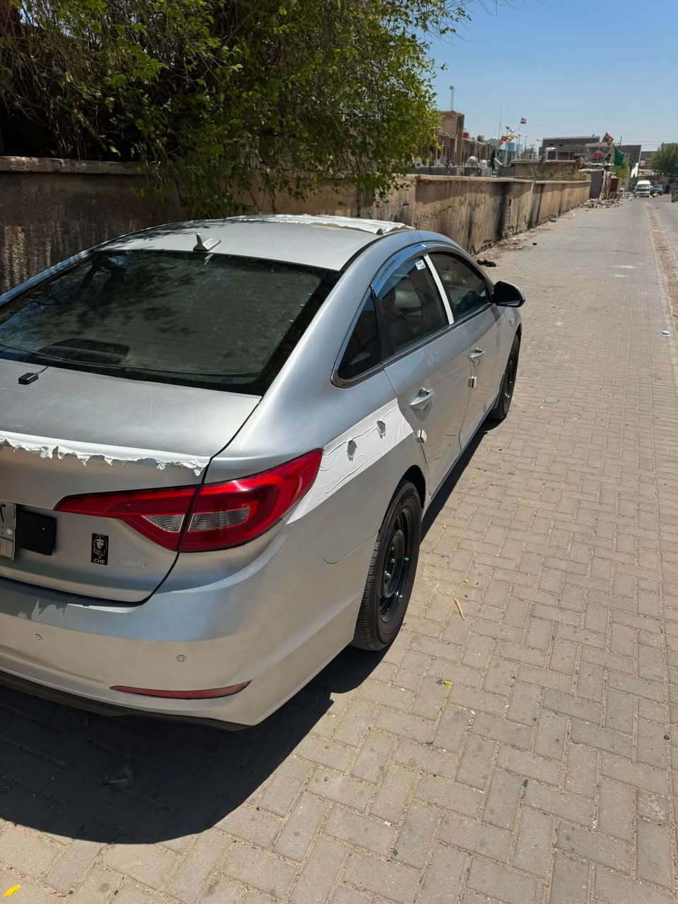 سلام عليكم سوناتا ١٨ بانزين بانزين اصل وبيها منضومه غاز عراقيه سياره تشتغل بانزين وغاز جديده سياره طك كارتون كير مكينه حداديه تبريد كله جديد متومه طبق لأصل اربيل مكان سياره بصره***********
