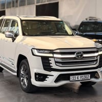 لاندكروز VX لمتد S • ٢٠٢٥ • ضمان وكالة