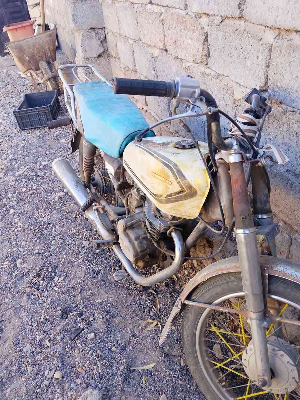 للبيع  ماطور بارت 4كير   السعر 175 يعوزو بستم  فقط وترتيبات اشويه الشراي يتصل والموشراي لايشلع گلبي سعر مناسب المكان قريه صف التوث 
***********

