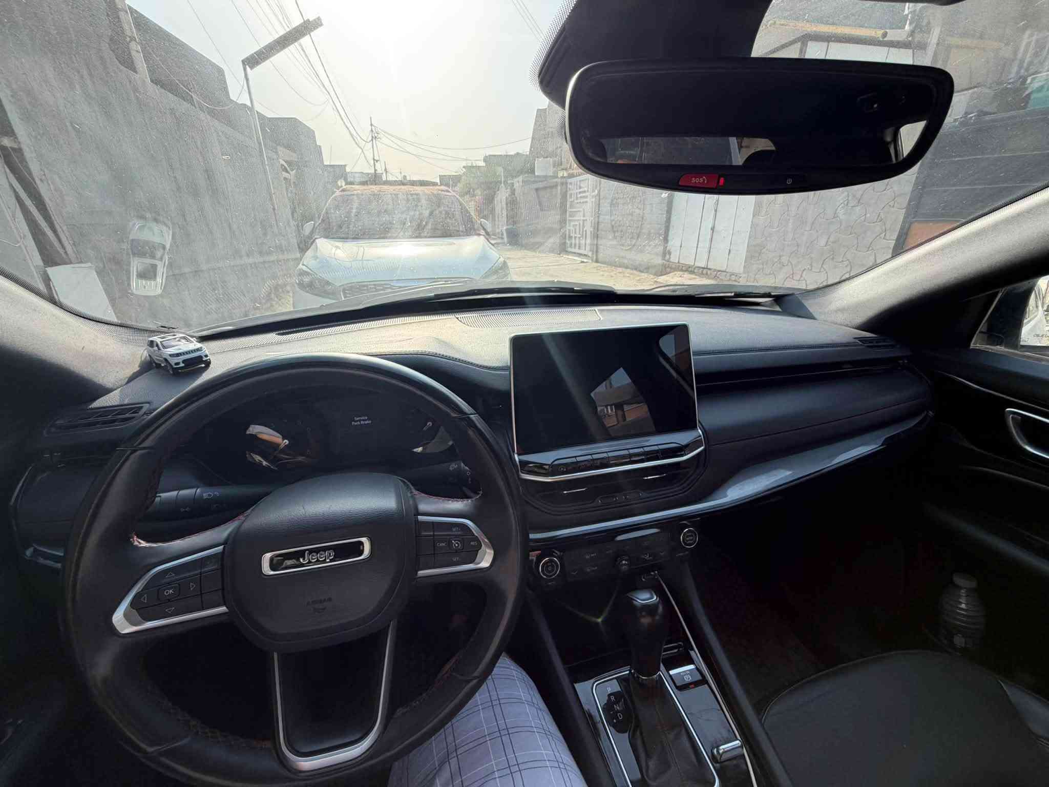 𝐉𝐄𝐄𝐏 𝐂𝐎𝐌𝐏𝐀𝐒𝐒 ترايل هواك
جيب كومباس شكل جديد موديل 2024

اللوان : ابیض

عداد المسافة : ٣٣ الف

حجم المحرك :  (4,سلندر)

ملاحظة السيارة 3قطعة  صبغ

المواصفات :  ترايل هوك

فـول فـول مـواصـفـات 1/1

دةبل اكسل 4x4�‌‎فتحة سقف بانورما�‌‎شاشة الكتروني �‌‎بصمة ابواب �‌‎بصمة تشغيل 

تشغيل عن بعد : Remote Start�‌‎شاشة دشبول ديجيتال

٥ ‌‎كاميرا ( خلفی + جانبی + امامی + 3D view )

هاند بريك بصمة

اوتو هولد :    Auto Hold

اوتو ستارات : Auto Stard 

اوتو ستارات : Auto Stop‎

رادار امامي (تحديد مسار)�‌‎رادار جانبي (نقاط عمياء)�‌‎رادار خلفي (التحذير من الاصطدام)�‌‎حساسات امامي�‌‎حساسات جانبي �‌‎حساسات خلفي 

نظام : AUTO

نظام :  ECO

نظام : SPORT

نظام : OFF-ROAD

نظام : SNOW

تحكم ستيرين

ستيرين هيتر

كشنات جلد

كشنات كهربائي

كشنات هيتر

تبريد لمس

تبريد مركزي

لايتات ليد عدسة زينون بيلادي

بروجكتر LED زينون بيلادي

بكلايتات LED بيلادي

ويل كروم سبورت

وایرلیس جارج 

وبعد هواية مواصفات
للاستفسار 
***********
