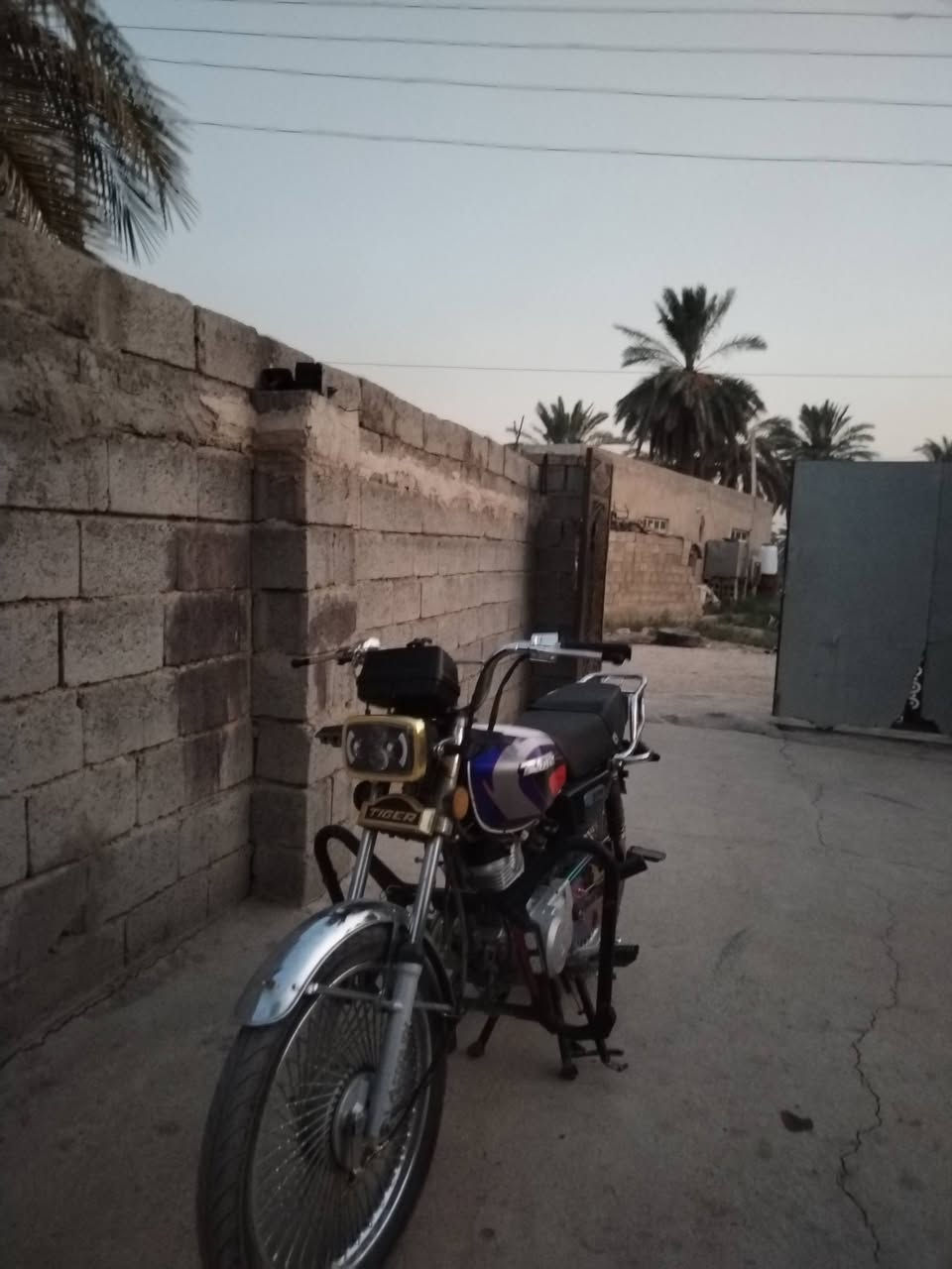 دراجة ايراني تايكر للبيع موديل ٢٠٢٠ دراجة خير من الله محرك مجفت جديد غراض كلهن ٢٠٢٥ كلشي شغال بيها اشاير دشبول ضفيرة جديدة بختصار الدراجة معمرة علا أيدي خير من الله مكاني بغداد الزعفرانية سعر (550) ***********
