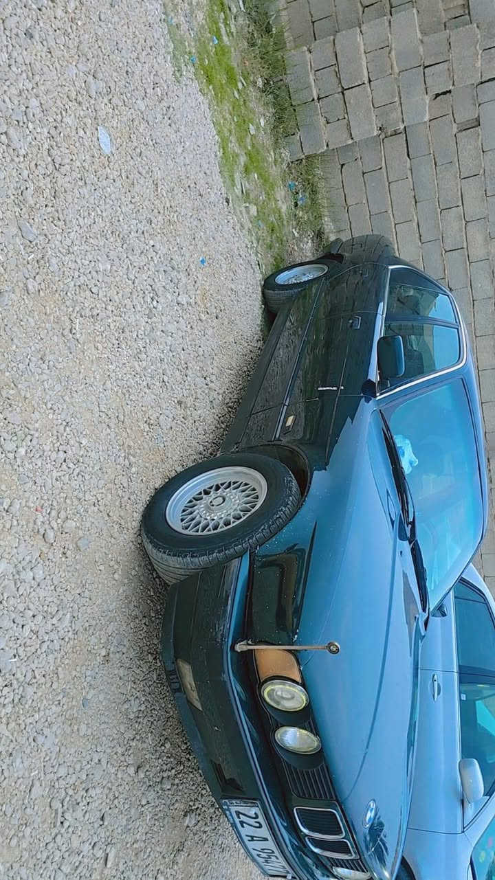 للبيع ٥٢٠ مصبوغه حزام تبريد تدفئه مكاني بابل اسكندريه *********** السعر ٤٠ موديل ٩١ سنويه لغايه 2030 كير عادي مكينه مسكر عدله
