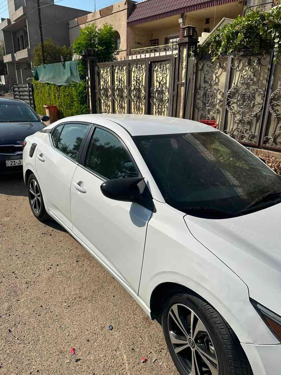 سلام و عليكم
نيسان سنترا موديل 2022للبيع
مواصفاتSV
شاشه 
كامرا
حساسات جانبيه
حساسات امامي و خلفي
رادار 
تحديد سرعه
فول مواصفات ماعدا سقف سلايت
رقم اربيل و جاهز
…الضرر:جاملغ امام طرف سكن تعديل بارد و جاملغ ورا طرف سائق صبغ مع معجون بدون دواخل بدون ايرباك بجم كبس 
ماشيه 75مايل
📍موقع كركوك
***********
