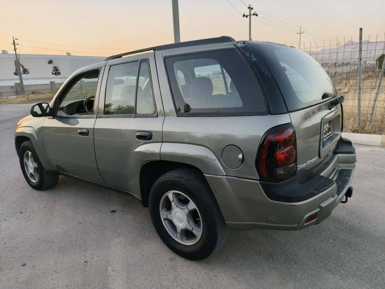 بوفروشتن موديل 2008 بيبوياخ ناوزه د كودوباركودى هه يه سه ياره كه لوكه مالى دوسته ساخه دوبه يه سعرى كوتاى قفل 40  گه لا ***********
