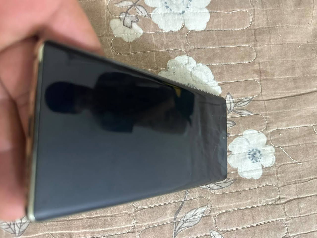 NOTE 40 Proجهاز لوك بس يحتاح تبدل ضهره ذاكره 256 رام 8 شاشه منحنيه شراي خابر ***********
