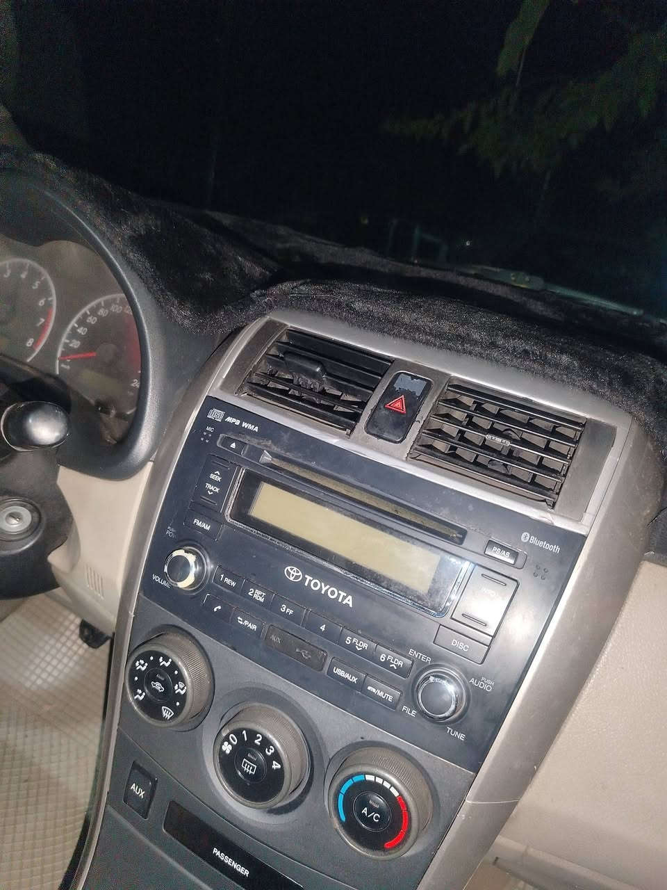 ئەوتەجیلەم هەیە زۆربێکێشەیە
بۆگۆڕینەوە بەشاشە ئایپات
هەموشتێکی ئیش دەکە 
دەنگی زۆرخۆشە
بلوتوز
فلاش  
ئۆکس 
سیدی
*********** واتسئاپ
