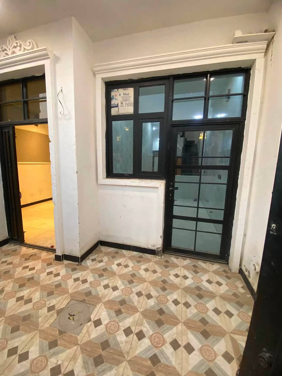 دار لإيجار مساحه  100متر يحتوي على 2غرف نوم +ستقبال+مطبخ+صحيات عدد 2 📍بغداد الدوره مدخل البوعيثه مجمع مجمع العدل الاول  الاستفسار ***********  /***********/ ***********
