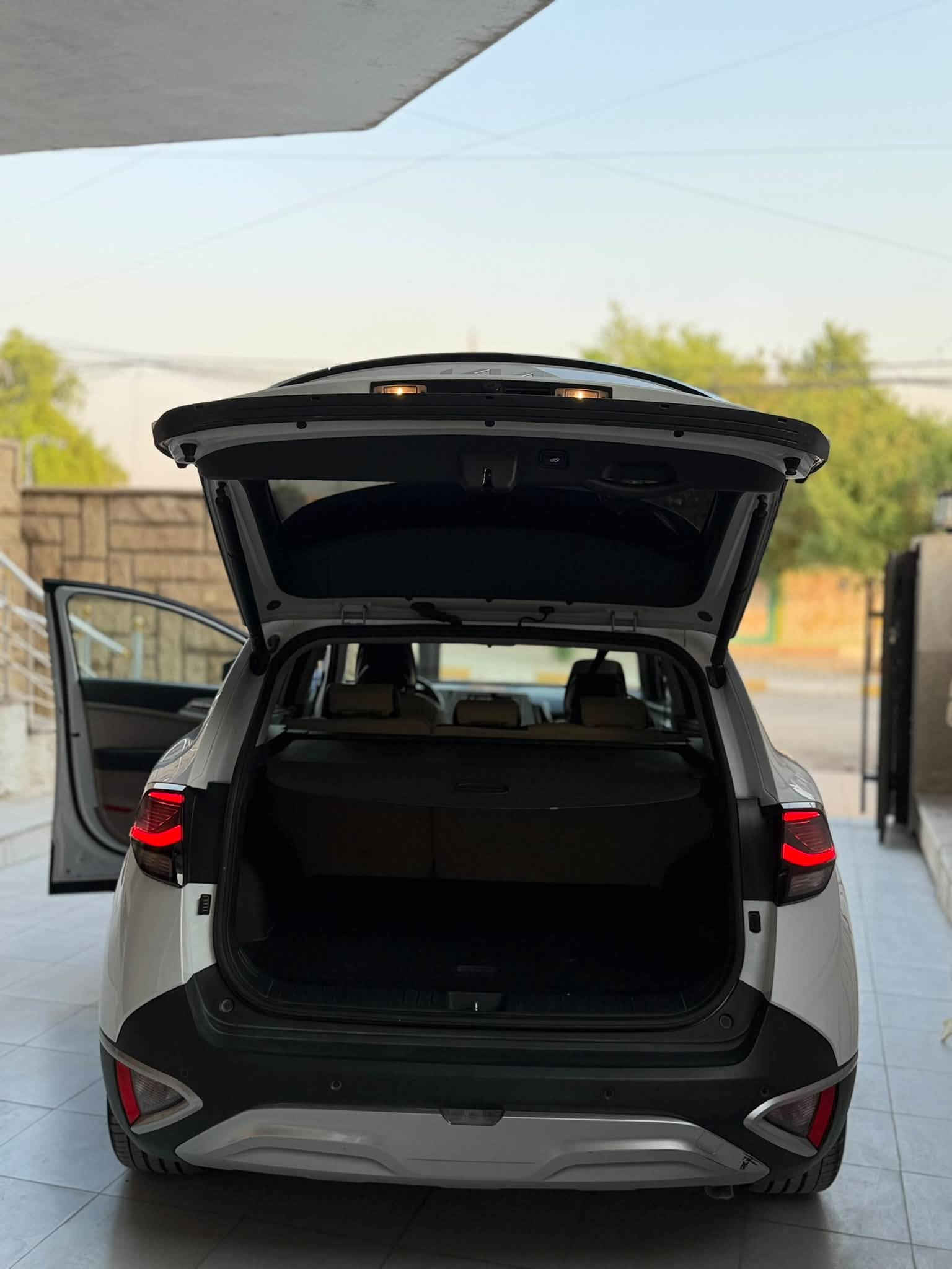 السلام عليكم 🌹
🚘 كيا سبورتج 2025 للبيع

🔹 بصمة تشغيل + بصمة أبواب
🔹 تشغيل عن بُعد
🔹 إشارات بالمراية
🔹 حساسات أمامية وخلفية
🔹 ويل 19
🔹 مرايا شفط
🔹 شفتات سرعة
🔹 4 أنظمة قيادة
🔹 محرك 2000 DOHC
🔹 الممشى: 53 ألف كم

✅ السيارة مكفولة فقط BDR بالباب
✅ رقم بغداد — تحويل ثاني يوم

📍 الموقع: بغداد / شارع فلسطين

💰 السعر: 208 ورقة
🔸 وبيها مجال بسيط

📞 ***********
