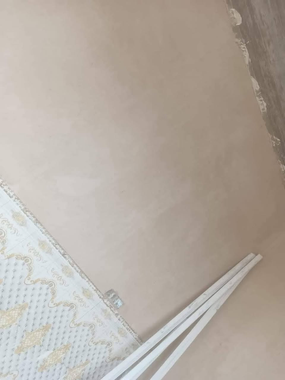 السلام عليكم لباخ درجه اوله شرط استلام هندسي كلا ليزر عملي شرط اوله عملي سمنت لط وجص وبورك واجهيات جراره ناعمه تصفا وتقطيع وديكورات حسب طلبك عملي علمتر او عليوميه او قطعي ‏‪***********‬‏
