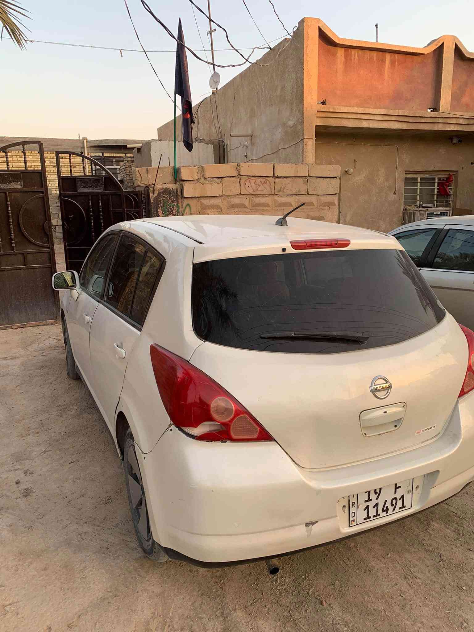 نيسان تيدا 2008 خليجي مصبوغه عام يوجد بيها تعديل بسيط في اللغود الاماميه بدون كص تعديل جدآ بسيط سياره صبغ عام مكينه كير حداديه كلهن بشرط كفاله السياره من شواصي وحوض رقم كربلاء تحويل ثاني يوم مكان السياره كربلاء السعر 45 للاستفسار الاتصال على الرقم ***********
