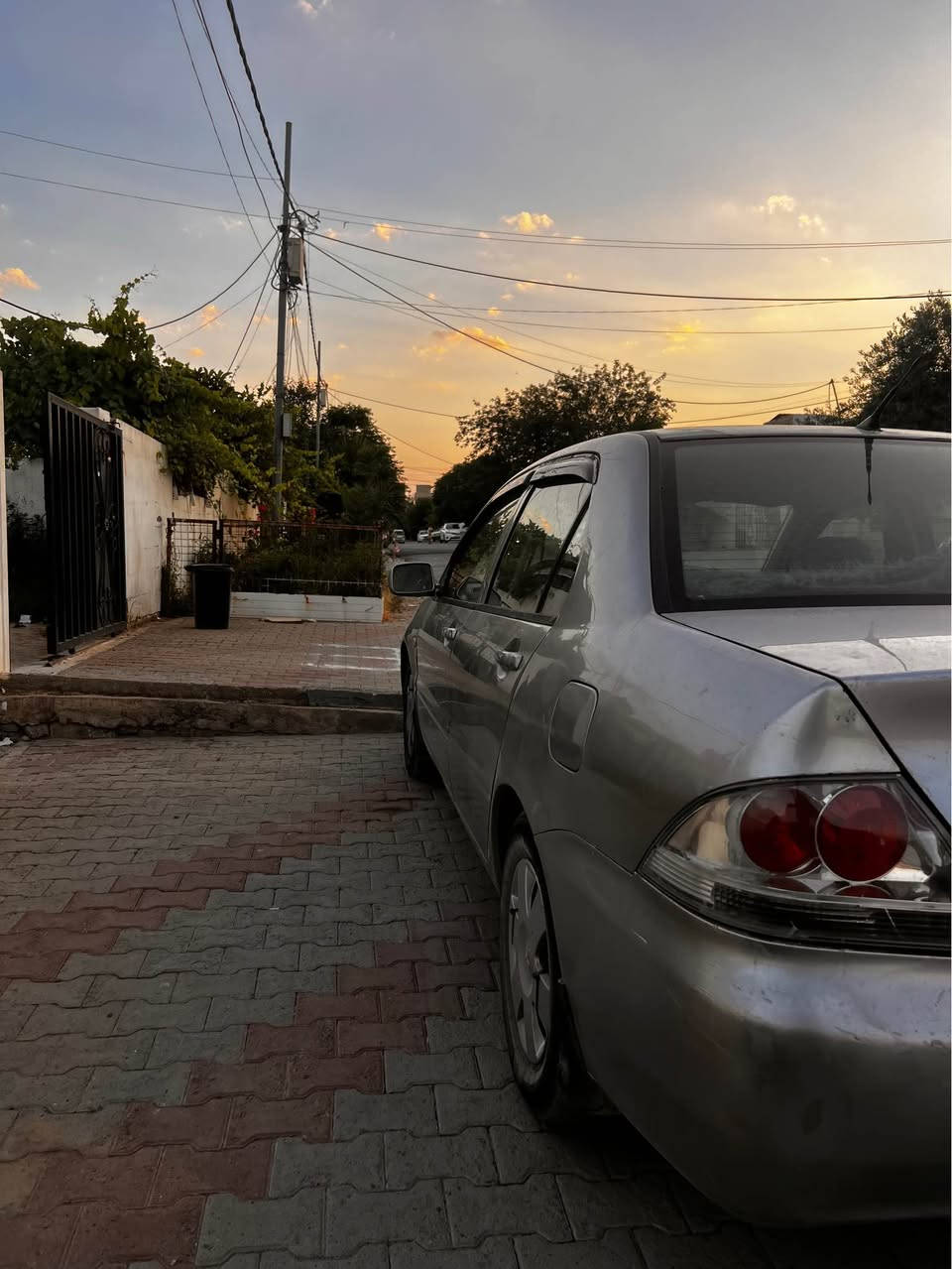 لانسەر 2011 گێڕ و مەکینە بەشەرت مەکینە بچوک ٤ پارچەی بۆیاخ سەیارەی ماڵە جوان خزمەت کراوە بێمەسروفە 68گەڵاو محامەلە *********** كويسينجاك, أربيل
