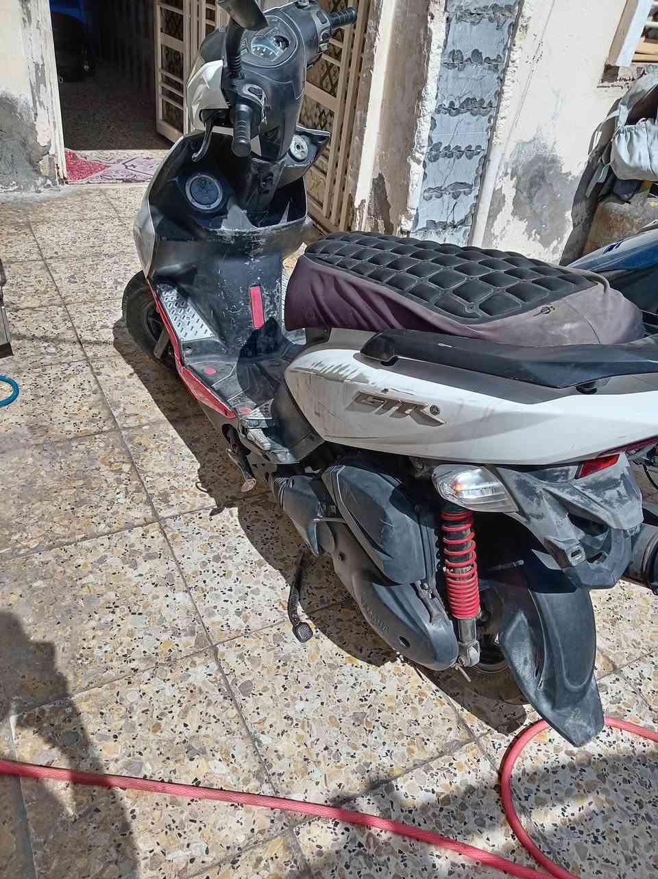 سلام عليكم جيتي ار للبيع رنبه مكينه مامفتوحه نقص باتري بس شغله مكينه حلوة شلعه السعر 700وبيه مجال مكاني بغداد الشعله ***********
