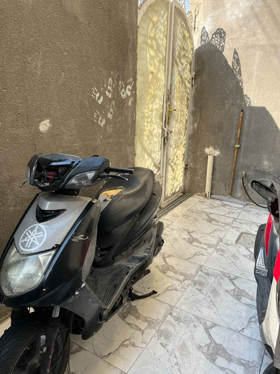 السلام عليكم
دراجه سكنس نثيه للبيع 

مختمه ختم واحد دراجه صار اله شهرين واكفه ماعرف شنو عطله دير ما تشتغل ابيع على وضعه سعر 250وبيه مجال  ***********
