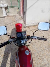 شبيه 300 • طافية