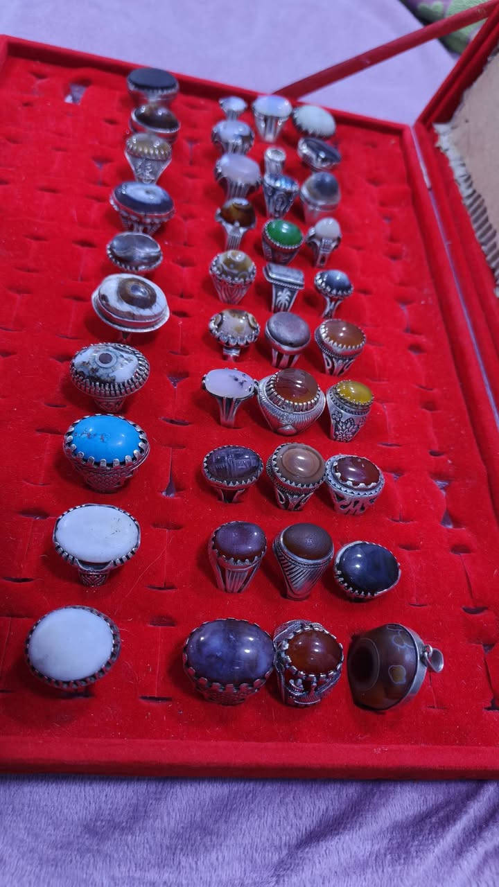 جمله فقط شلع 40 خاتم سعر الخاتم 35 سعر جمله فقط الاستفسار خاص 
***********
