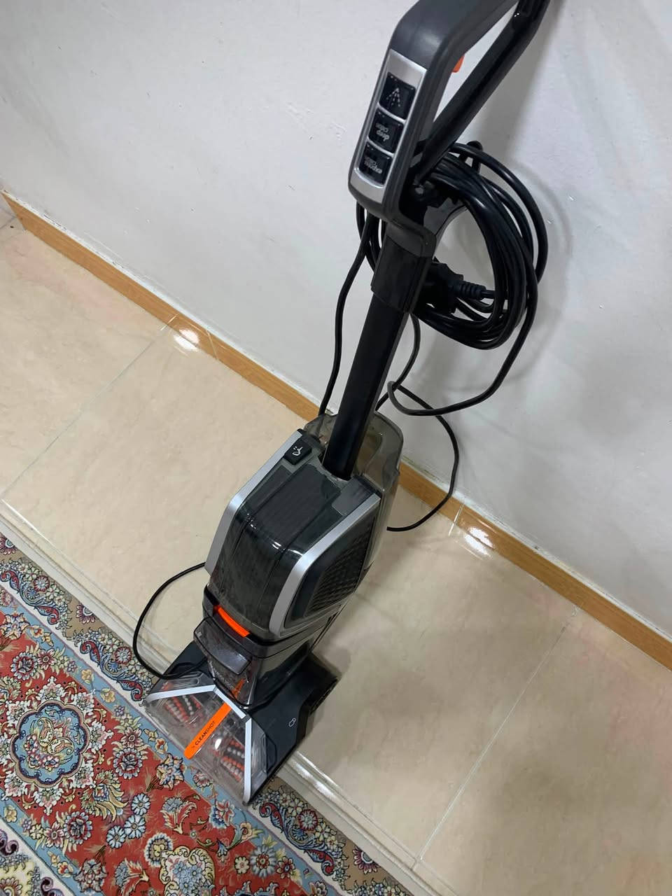 ئەم گسکە بۆ فرۆشتن زۆر مەزبوت بە شەرت
بۆ شتن و گسک دان بەکار دێت ٥٥ هەزار
ناونیشان سلێمانی ***********
