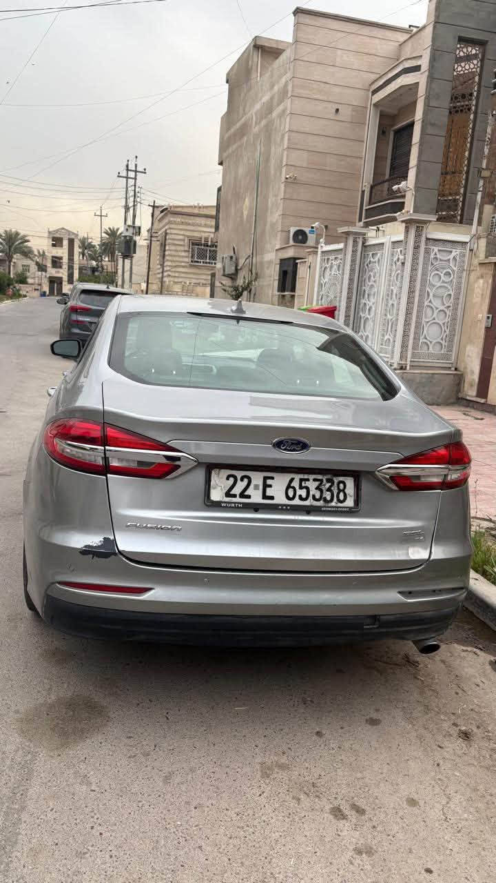 السلام عليكم 
فورد فيوجن موديل 2020 محرك 1.5 تيربو 
كير ومكينه وحداديه خير من الله 
بيه نقص دعاميه وجاملغ
بيه بوب 2 مبدله وجاملغ والجاملغ الخلفي بس الهلال بي حار 
موصفاته فول عدى الفتحه تشغيل عن بعد حساسات كامره دواره تدفئه كشنات رقم اربيل باسمي مداور ثاني يوم 
مكان السياره بغداد 
الاستفسار مراسله الصفحه اوالاتصال
***********
