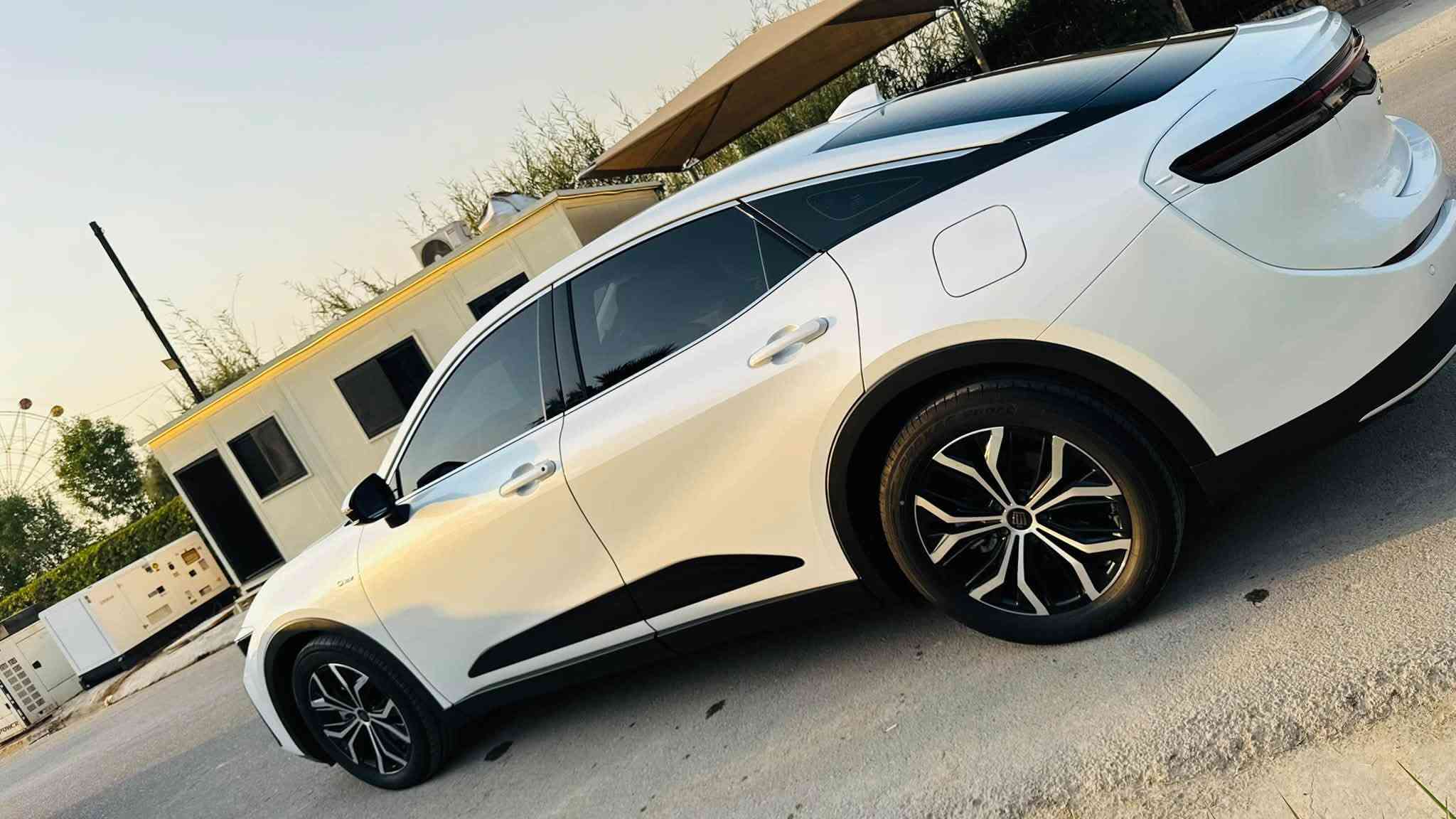.تويوتا كراون عبد الطيف (2025 )ماشيه 33 الف السياره جداً نضيفة كفالة عامة من الشخط والطخة والبارد 
رقم مميز بغداد بسمي 

موصفات السياره معروفه فول 

.كشنات كهرباء الخلفيه والاماميه 
.تبريد كشنات 
.دخول ذكي 
.لد نهاري 
.رادارات خلفيه واماميه وجانبيه 
.كار بلي
.انظمه قياده 4
.لايت 4 عدسات 
.برده خلفيه 
.قياده ذاتيه والمساعده على القياده
.اربع كامرات محيطيه 360 درجه 

بغداد السيديه 
السعر : ٣٤٥ $ بيها مجال بسيط 
للاستفسار : ***********
