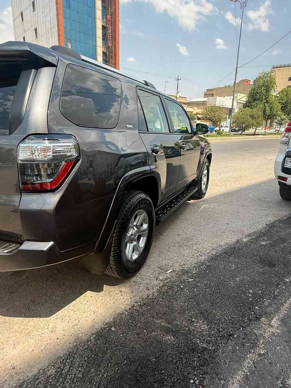 TOYOTA  4RUNNER   2021SR5 Premium
~ تويوتا 4 رنر  
~ وارد أمريكا  
~ موديل 2021
~ محرك 6 سلندر  / V6 
~ مواصفات SR5 
~ شاشة كبير  
~ كاميرا
 السعر283💵$
~ كشن جلدة كهربائية 
~ ويل كب كرومة 
~ حجم تايرات ١٧🌀
~ 7راكب 
~ ماشي45 ميل 
~ إيرباگ ستيرن راجع  شركة 100%  
‏شارع فلسطين ***********
 الاستفسار عن طريق الاتصال او واتساب
غير متواجد ماسنجر
