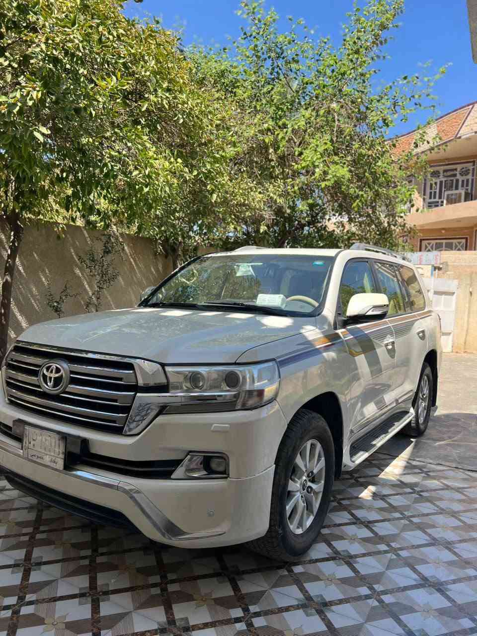 لاندكروز ٢٠١٦ رقم بغداد باسمي فول مواصفات بريم مصبوغه حزام اثر خطه السعر ٣١٨ للاستفسار ***********
