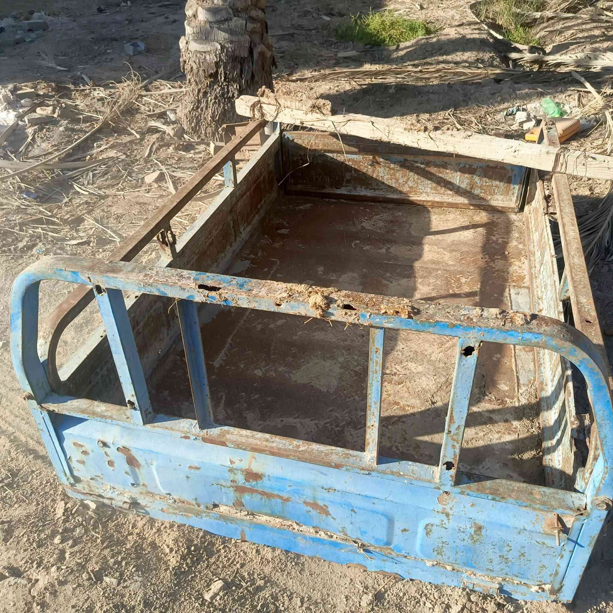 سلام عليكم ستوته للبيع كلك 
مكينه ستوه مجفته عوزه بس ضفيره 
وتانكي 
بيه لحيم بل ركبه وخياس 
بديه شايل روحه 
٣٥٠ بويه مجال حك جيه 
***********
جوم حديد
