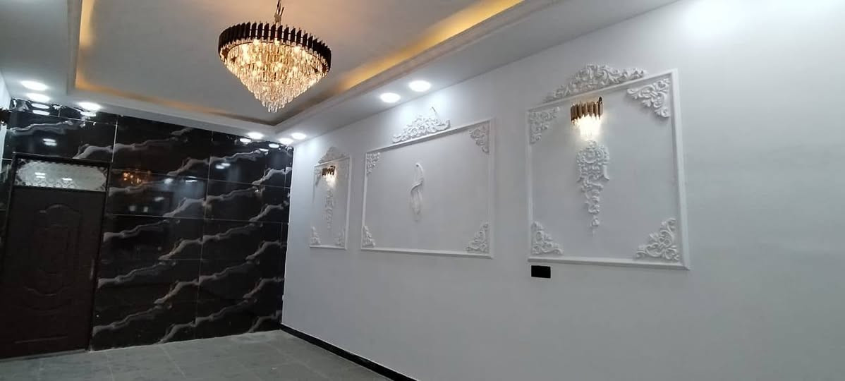 دار للبيع 150مترطبقين جديد حي العسكري منطقت 3000 خلف شارع المضخه قرب شارع الصب
4غرف +2صاله +ستقبال +مطبخ +3حمام+2منور

شاره 8الدار جاهز من كل النواحي *********** .
