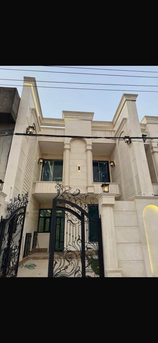 ✨ عماد الاستقرار للمقاولات والبناء ✨🏡

🔥 نبني بيتك من الألف إلى الياء… وأنت تختار كل التفاصيل!

إذا تحلم ببيت راقي، متين، عملي وبأحدث التصاميم، خلي التنفيذ علينا 👷🏻‍♂️🤝

🔻 شنو يشمل عملنا؟

🏠 أولاً: التصميم والمخططات
▪️ مخطط معماري متكامل
▪️ توزيع الغرف والمساحات
▪️ تصميم الواجهات الخارجية
▪️ مخططات الكهرباء والماء والصرف الصحي
▪️ استغلال المساحات بأفضل شكل

🧱 ثانياً: الأعمال الإنشائية
▪️ تحديد الأساسات حسب المخططات والحسابات الإنشائية
▪️ حفر وصب الأساسات
▪️ تنفيذ الأعمدة والجسور
▪️ صب السقوف
▪️ بناء الجدران والقواطع
▪️ تنفيذ الأعمال الإنشائية وفق المواصفات الهندسية

💧 ثالثاً: تأسيس الماء والصرف
▪️ تمديدات الماء البارد والحار
▪️ تأسيس الصرف الصحي
▪️ تأسيس المطابخ والحمامات
▪️ فحص التمديدات قبل الإغلاق
▪️ تجهيز نقاط الغسالة والمجلى والسخانات وغيرها حسب المخطط

⚡ رابعاً: التأسيس الكهربائي
▪️ تأسيس كهرباء كامل
▪️ توزيع نقاط الإنارة
▪️ مفاتيح وأفياش
▪️ نقاط المكيفات
▪️ نقاط الأجهزة الكهربائية
▪️ تأسيس الإنترنت والستلايت
▪️ توزيع الأحمال واللوحات الكهربائية حسب التصميم

🪟 خامساً: الشبابيك والأبواب
▪️ شبابيك حسب التصميم
▪️ أبواب داخلية وخارجية
▪️ اختيار الألوان والخامات حسب مستوى التشطيب
▪️ تنفيذ الفتحات والتفاصيل بما يتناسب مع الواجهة

🎨 سادساً: اللياسة والتشطيبات
▪️ لياسة داخلية وخارجية
▪️ معالجة الأسطح
▪️ أصباغ داخلية وخارجية
▪️ ديكورات وأسقف حسب التصميم
▪️ اختيار الألوان بما يناسب كل مساحة

🛁 سابعاً: الحمامات
▪️ سيراميك وحلول تشطيب متناسقة
▪️ مغاسل
▪️ خلاطات
▪️ تجهيزات صحية
▪️ مرايا وملحقات حسب الاتفاق
▪️ تصميم الحمام بطريقة عصرية وأنيقة

🍽️ ثامناً: المطبخ
▪️ تأسيس كامل للماء والصرف والكهرباء
▪️ توزيع نقاط الأجهزة
▪️ تجهيز منطقة المجلى
▪️ تصميم عملي حسب المساحة
▪️ إمكانية تنفيذ المطبخ حسب مستوى التشطيب المتفق عليه

🏡 تاسعاً: الواجهة الخارجية
✨ تصميم مودرن أو كلاسيك
✨ اختيار مواد الواجهة حسب الميزانية
✨ إضاءة خارجية
✨ تنسيق الألوان والخامات
✨ واجهة تعطي البيت فخامة وتميّز

💡 عاشراً: التفاصيل النهائية
▪️ إنارة داخلية وخارجية
▪️ مفاتيح وأفياش
▪️ تشطيبات نهائية
▪️ معالجة الملاحظات
▪️ تنظيف وتسليم المشروع حسب الاتفاق

💰 أسعارنا تبدأ من 350 ألف للمتر

وتصل إلى 700 ألف للمتر حسب:
📌 مساحة البناء
📌 نوع المواد
📌 مستوى التشطيب
📌 التصميم
📌 الإضافات المطلوبة

🤝 نوضح للزبون المواصفات والتكاليف قبل المباشرة، حتى تكون كل التفاصيل واضحة من البداية.

📍 بغداد – السيدية – شارع الضباط
📞 ***********

👷🏻‍♀️ للاستفسار والتفاصيل: المهندسة لينا

🔥 عماد الاستقرار… من المخطط إلى المفتاح، نبنيها بإتقان. 🔑🏠

لا تختار الأرخص… اختار البناء الذي يستحق ثقتك
