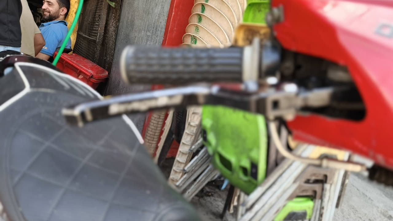 دراجه ثعلب حمره  مكينه ٥٩💥                                                 دبلات أمامي خلفي رياضي 🔥                                                  صالنصه صجميه 🔥 ويل أمامي رياضي🔥                                 يدأت رياضي أصلي🔥 فراك رياضي 🔥                                     فج رياضي🔥 شاشه جي تي آر شغاله🔥                                            قاعده رقم رياضي🔥 كلج خلفي رياضي 🔥الدراجه مشيه حلو شلعه ومعدل و الصالنصه البلاديه موجوده للتواصل على هاذا الرقم *********** سعره ٨٥٠وبيه مجال راسل وتدلل مكاني الحريه
