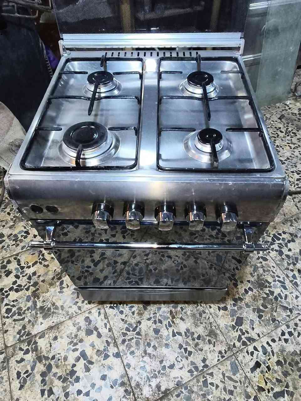 السلام عليكم طباخ يونيفرسال مصري نضيف كلش وأخو الجديد كله شغال وعلا الفحص السعر 120وبي مجال للطيبين للاستفسار (***********) ويوجد توصيل للحياء القريبه النجف, العراق
