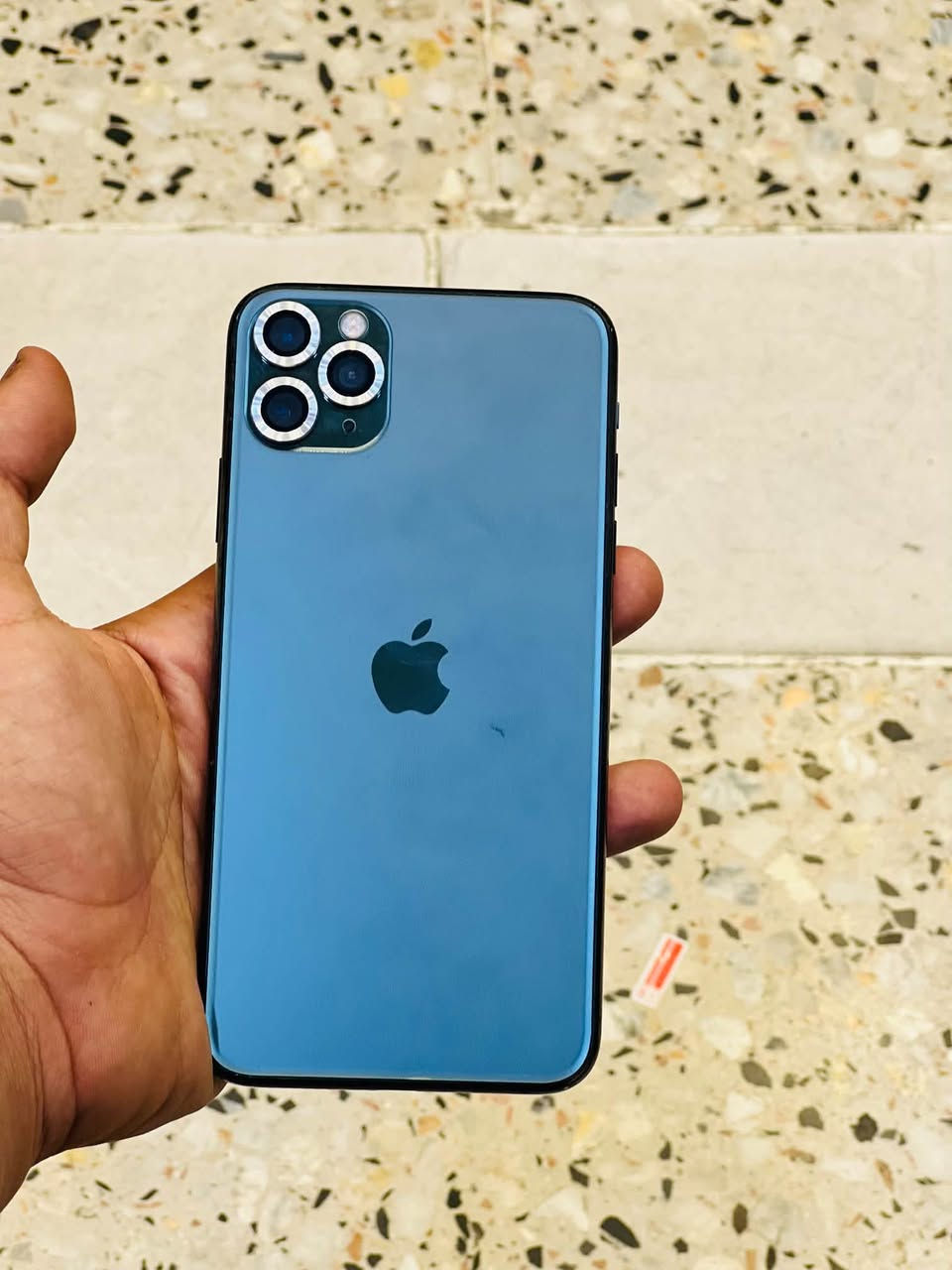 ايفون 11 برو ماكس • ٢٥٦ • بطاريه ٨٠