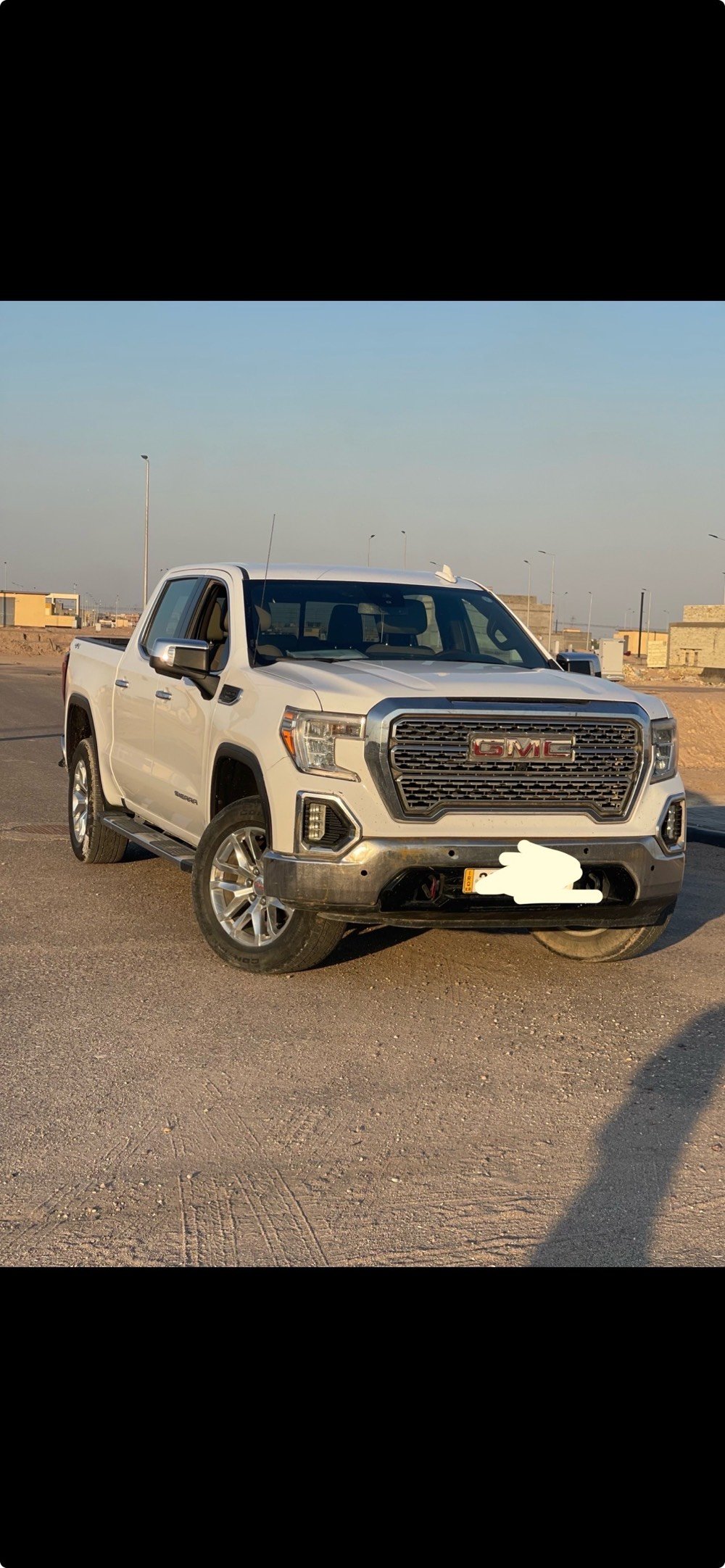 جي ام سي سيرا 
موديل 21 فول مواصفات ماعدا الفتحه
محرك 5300 
باب طويل وبدي قصير المرغوب
الباب الخلفي دلعه ابو الدرج المرغوب
رقمها اربيل تريد تحويل تريد وكاله 
حادث السياره سطحي مدكر ايمن مبدل والبنيد مال شركه يعني السياره مكفوله من الصبغ ماعده الدعاميه الاماميه مصبوغه
سعر السيارة 270
مكان السياره البصره رقم الهاتف ***********