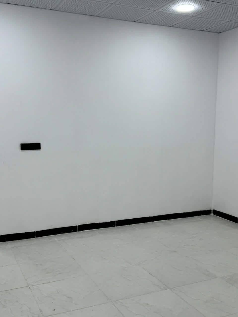 دار للبيع ١٠٠ متر بناء حديث
كامل مواصفات درج خارجي
العنوان حي بدر قرب المستوصف
السعر ٣٥ 
للاتصال ***********
